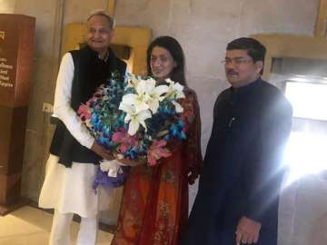 Congress leader Mukul Wasnik marries at 60, ties the knot with old friend