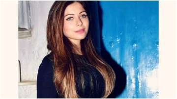 Kanika Kapoor tests positive for coronavirus again, 'Stop wasting kits', says Twitter 