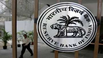 RBI asks banks to inform about re-appointment cases of MD, CEOs six months in advance