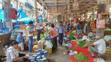 Delhi: 11 traders in Azadpur Mandi test coronavirus positive