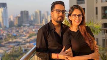  Has Mika Singh fallen in love with 'Bade Achhe Lagte Hain' actress Chahatt Khanna? Find out what's 