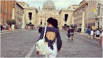 Taapsee Pannu remembers her Rome vacation amid lockdown, shares throwback picture