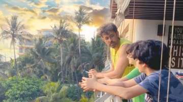 Hrithik Roshan gives perfect answer to fan who thought he's smoking in photo with sons Hrehaan and H