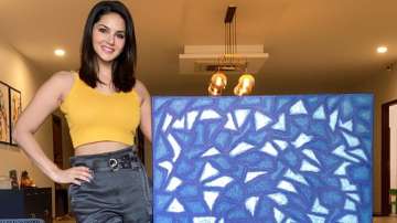  Sunny Leone flaunts her artistic side as she finishes her 'lockdown piece of art'