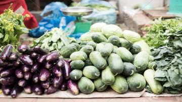 Uttar Pradesh: Dispute between two vegetable vendors over selling cucumbers; 1 dead, 3 injured?