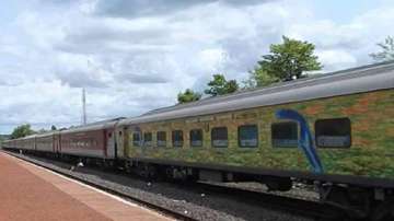 Duronto trains, Howrah, Yasvantpur, indian railways, IRCTC online booking