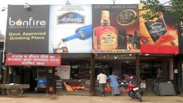 Jharkhand: Liquor shops to open in some areas 