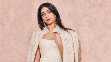 Khushi Kapoor reveals people made fun of her for not looking like mom Sridevi