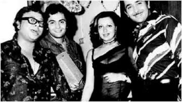 Kareena Kapoor shares 'irreplaceable' throwback pic of Rishi Kapoor with parents and RD Barmun