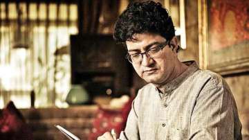 Rishiji and Irrfan went pretty young: Prasoon Joshi