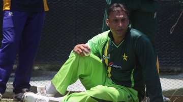 Hoping Pakistan won't settle for a draw in England, says Shoaib Akhtar