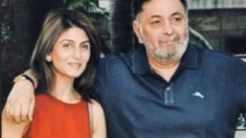 Riddhima Kapoor shares another family picture with Rishi Kapoor