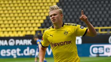 Bundesliga restarts with no fans, Erling Haaland celebrates alone