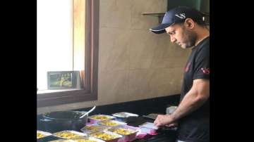 Former Indian cricketer Virender Sehwag, along with his family, is sending home-cooked food for migrant workers.