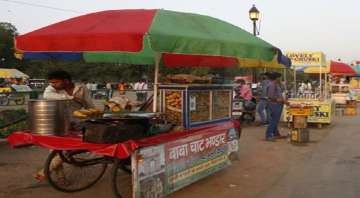 'Pani Puri' to 'Vada Pav': Mumbai's street food business in jeopardy due to lockdown