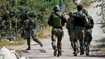 2 militants, CRPF jawan killed in encounter in Pulwama district 