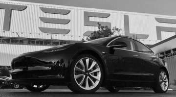 German man accidentally buys 28 Tesla Model 3 vehicles worth 1.4 million Euros