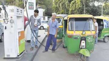 Representational image of autorickshaws at a CNG pump in Delhi (file photo)