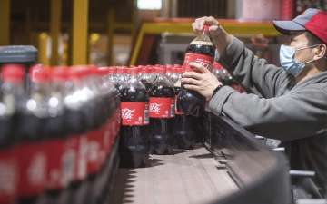Coca Cola suspends social media ads for 30 days