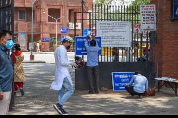 NHRC inspects Delhi govt's COVID-19-dedicated LNJP hospital