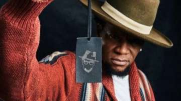 D L Hughley tests positive for COVID-19