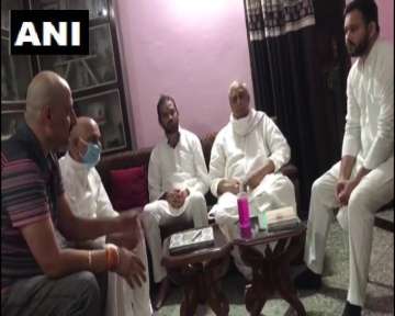 tejashwi yadav, tej pratap yadav, sushant singh rajput family, patna news, 