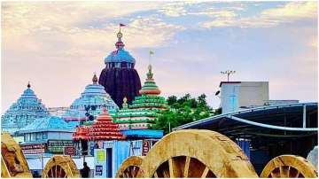 Heavy rain blows away holy flag atop Sri Mandir in Odisha