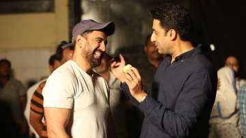 Amit Sadh says he's ready to quarantine after hugging Abhishek Bachchan. Breathe actor reacts from h
