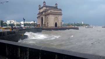 Mumbai rains, rainfall, heavy rains, IMD, rainbow, Gateway of India