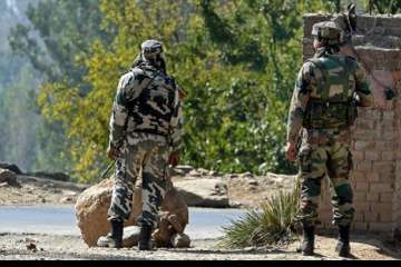 Jammu and Kashmir: LeT terror associate caught in Awantipora