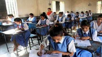 MP Board Result: 15-year-old girl, who attended school by cycling 24 km a day, gets 98.7% in Class 1