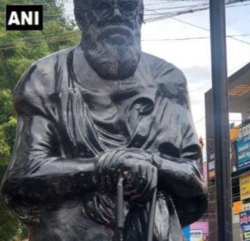 Periyar statue smeared with saffron paint in Coimbatore
