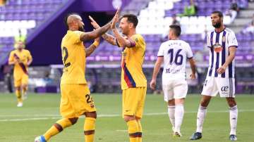 La Liga: Arturo Vidal keeps Barcelona in title fight with 1-0 win over Valladolid
