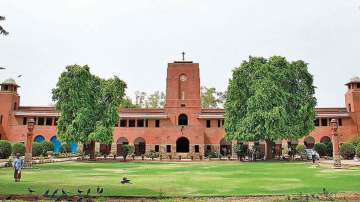 Delhi University agrees to advance final year OBE to August 10