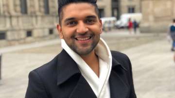 Guru Randhawa hits the stage with gloves on after 3 months