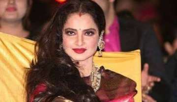 Rekha corona What is Actress Rekha says no symptom, no Covid-19 test for me today Actress Rekha refu