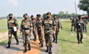 Army chief Naravane reviews operational preparedness along western border