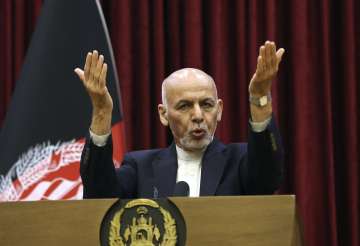 Afghan president Ghani signs decree to free 400 Taliban inmates