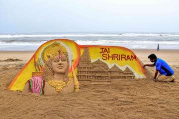 Sudarsan Pattnaik creates Ram Temple's replica on Puri beach
