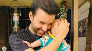First pictures of Aamir Ali and Sanjeeda Shaikh's one-year-old daughter Ayra takes internet by storm