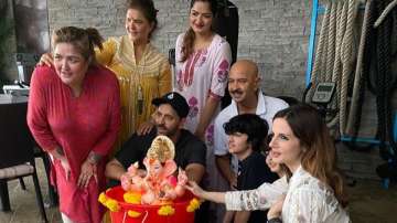 Hrithik Roshan, Sussanne and family bid goodbye to eco-friendly Lord Ganesha during Visarjan