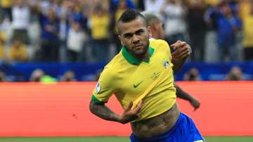 Veteran Dani Alves rules out Flamengo move