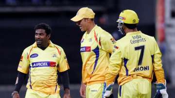 Muttiah Muralitharan reveals what MS Dhoni tells bowlers when a good ball gets hit for six