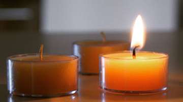 Vastu tips: Know which color candle should be lit in which direction