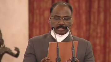 GC Murmu takes oath as Comptroller and Auditor general of India