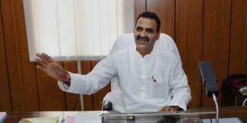 Union minister Balyan goes into self-quarantine after metting coronavirus-infected UP minister