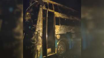 karnataka chitradurga bus catches fire, bus catches fire, bus fire, people charred to death, karnata