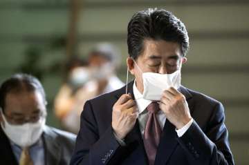 Shinzo Abe resigns