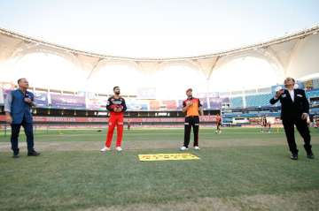 Virat Kohli and David Warner during toss time