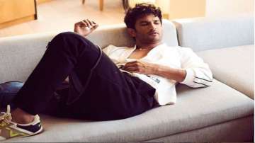 Unseen video of Sara Ali Khan and Rhea Chakraborty smoking with Sushant Singh Rajput goes viral